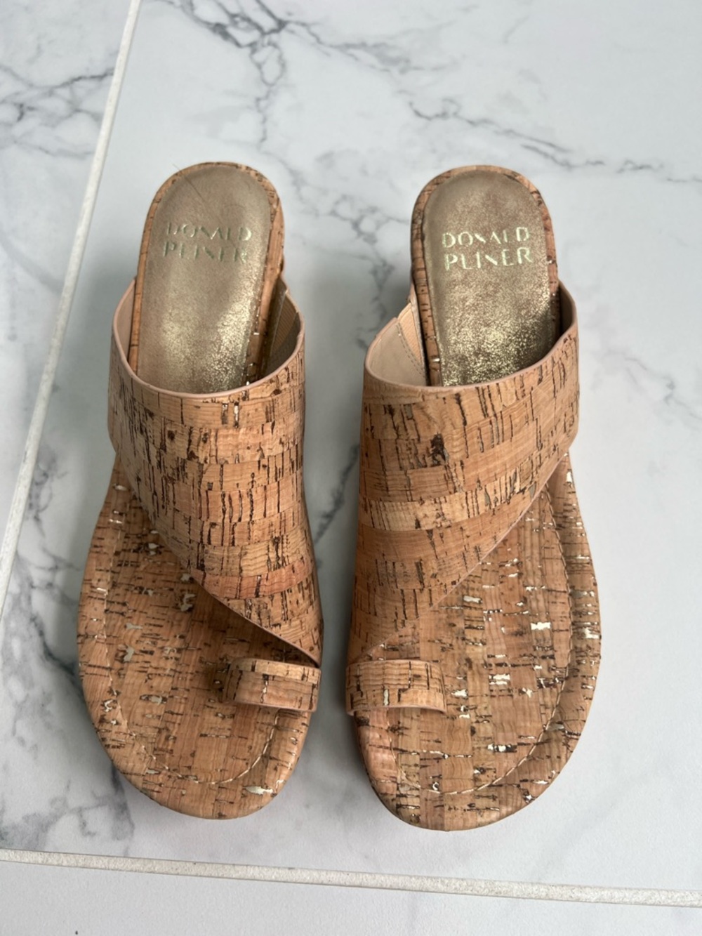 NWOT Donald J. Pliner Cork Crossband Toe-Loop Slides in Tan